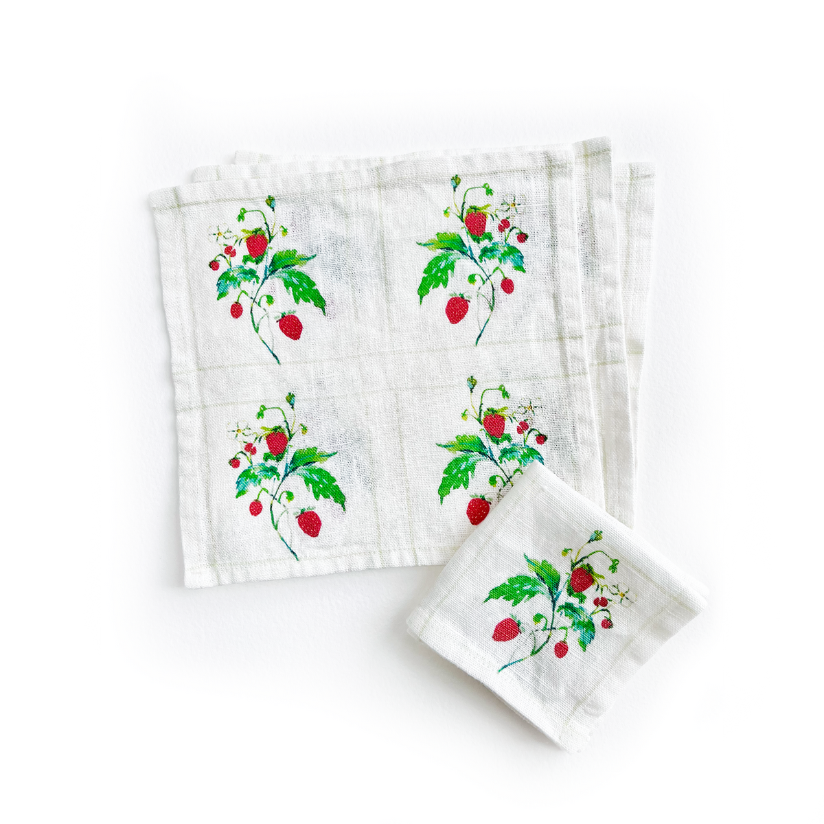 Wild Strawberries - Cocktail Napkins set of 4